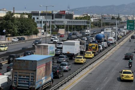 Αυξημένα μέτρα οδικής ασφάλειας καθόλη τη διάρκεια της εορταστικής περιόδου
