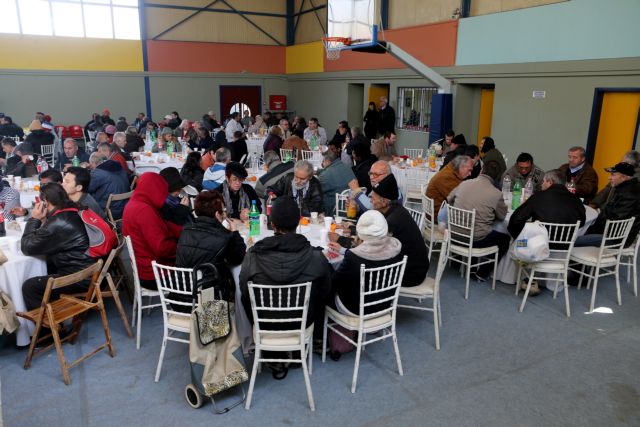 Χριστουγεννιάτικο «γεύμα αγάπης» από το Δήμο Αθήνας