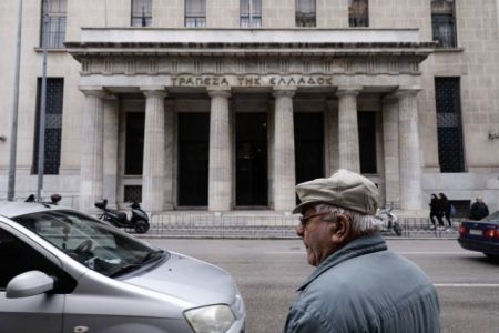 Στην  Intrum Hellas κόκκινα δάνεια 1,1 δισ. ευρώ από την PQH