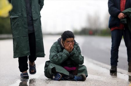 Αυτοκτόνησαν δύο πρόσφυγες; Ε και τι έγινε;…