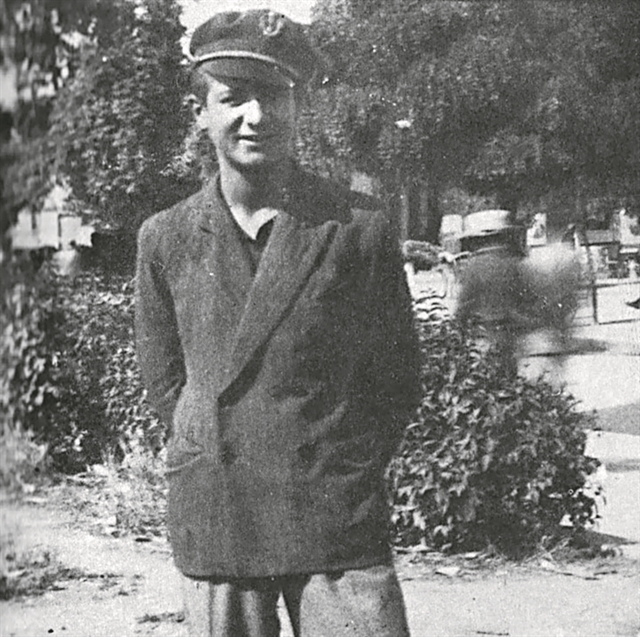 Κώστας Βίρβος: Η βιογραφία ενός θρύλου