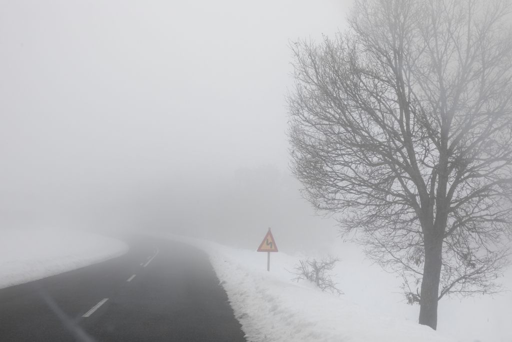 Εύβοια : Λεωφορείο με φοιτητές κόλλησε στα χιόνια