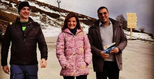 Μητσοτάκης : Πεζοπορία στο Mέτσοβο και γεύμα με πολιτικά πρόσωπα