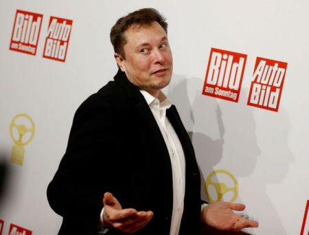 Ο Έλον Μασκ δουλεύει νυχθημερόν για να μας πάει στο Διάστημα