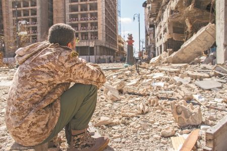 Το μωσαϊκό του «παγκοσμίου εμφυλίου» στη Λιβύη