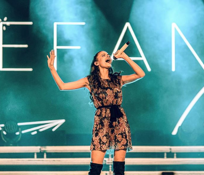 Eurovision 2020: Ποια είναι η 17χρονη που θα εκπροσωπήσει την Ελλάδα | tovima.gr