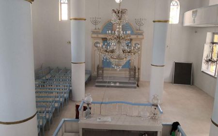 Το ΚΙΣΕ καταδικάζει τα αντισημιτικά συνθήματα στα Τρίκαλα