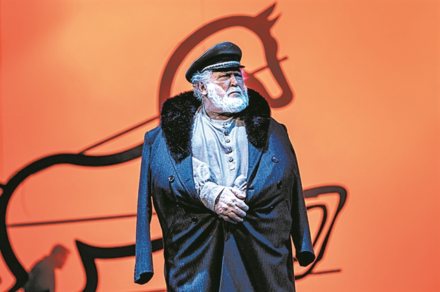 ΤΟΛΣΤΟΪ ΣΤΗ ΣΚΗΝΗ