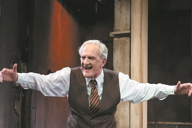 «Αντιστάθηκα με ευγένεια στα εύκολα»