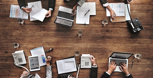 Η αναπτυξιακή σκυτάλη στους έλληνες επιχειρηματίες