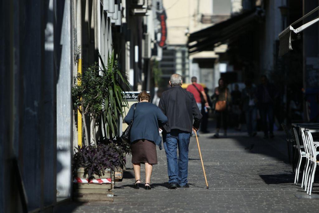 ΟΟΣΑ: Υψηλότερο το προσδόκιμο ζωής των Ελλήνων σε σχέση με τους άλλους Ευρωπαίους