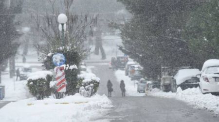 Χιόνια και στην Αττική φέρνει ο «Ηφαιστίων» – Ισχυρά φαινόμενα σε Εύβοια και Κρήτη