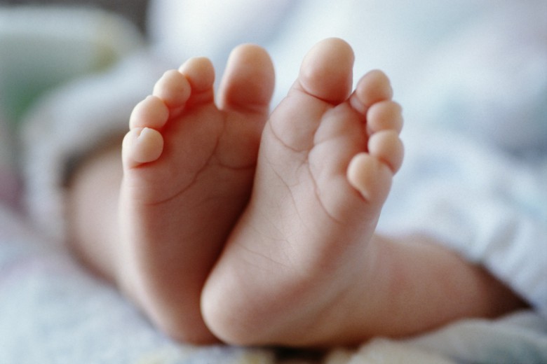«One-stop» δήλωση γέννησης παιδιού στο μαιευτήριο – Τέλος η αναμονή στα… γκισέ