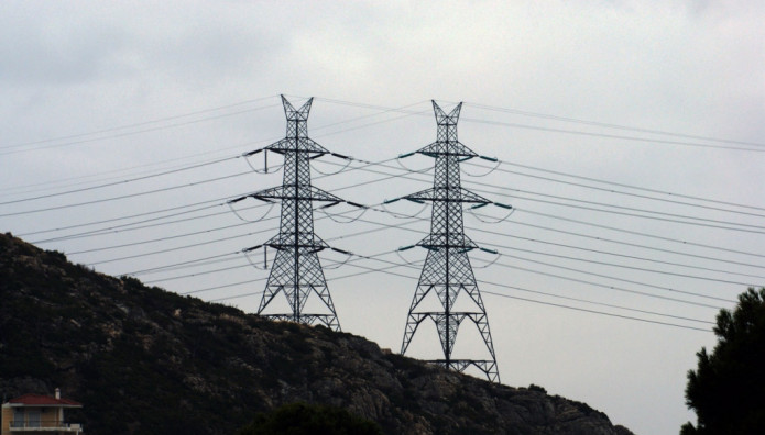 ΑΔΜΗΕ: Επιδιορθώθηκε η διπλή βλάβη στο εναέριο σύστημα μεταφοράς ρεύματος της Ανδρου