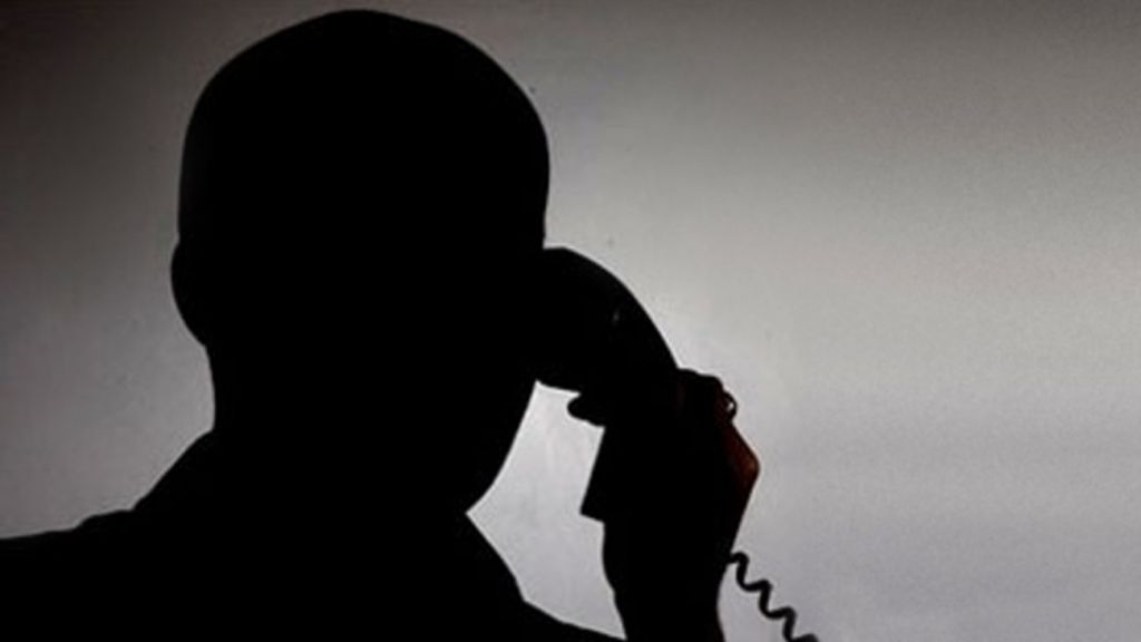 Τα τηλέφωνά μας παρακολουθούνται…