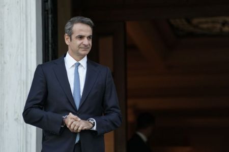 Τετ α τετ Μητσοτάκη με πολιτικούς αρχηγούς – Ενημέρωση για το ταξίδι στις ΗΠΑ