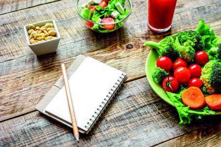 Οδηγός αποτοξίνωσης μετά τις γιορτές: Χάνουμε κιλά, κερδίζουμε υγεία