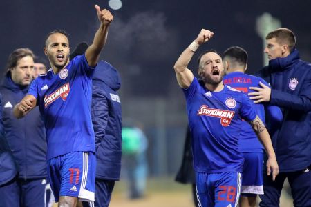 Ισοπεδωτικός ο Ολυμπιακός 4-0 τη Λαμία