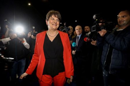 Βόρεια Ιρλανδία: Ορκίστηκε πρωθυπουργός η Αρλίν Φόστερ