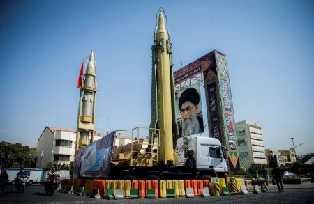 Βρετανία, Γαλλία και Γερμανία καλούν το Ιράν να επιστρέψει στη συμφωνία για τα πυρηνικά