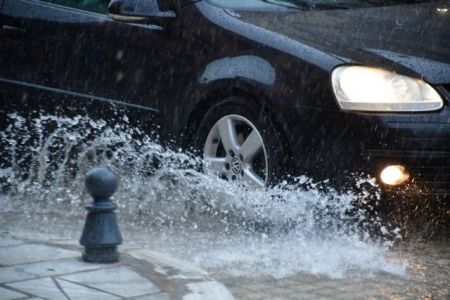 Έκτακτο δελτίο καιρού: Καταιγίδες και χαλάζι από την Τετάρτη
