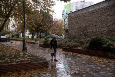 Καιρός: Βροχές και χιονοπτώσεις από Δευτέρα – επιδείνωση την Τετάρτη