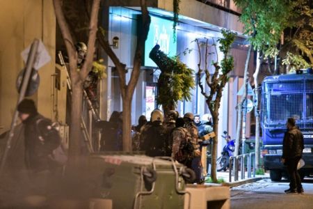 Κουκάκι: Αναβλήθηκε η δίκη των συλληφθέντων – αφέθηκαν ελεύθεροι