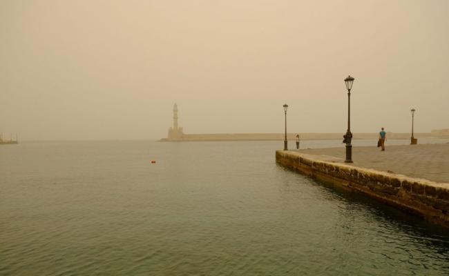 Καιρός: Έρχονται ισχυρές καταιγίδες και αφρικανική σκόνη – Πού χρειάζεται προσοχή