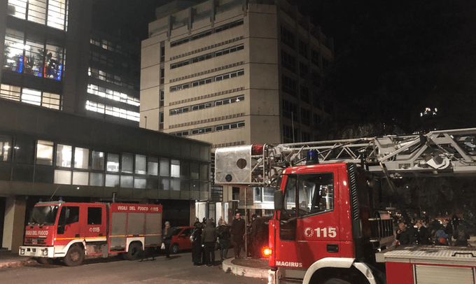 La Repubblica: Εκκενώθηκαν τα γραφεία μετά από πληροφορίες για βόμβα