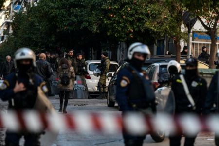 Ενταση στο υπ. Ανάπτυξης – Διαμαρτυρία εργαζομένων στα ναυπηγεία
