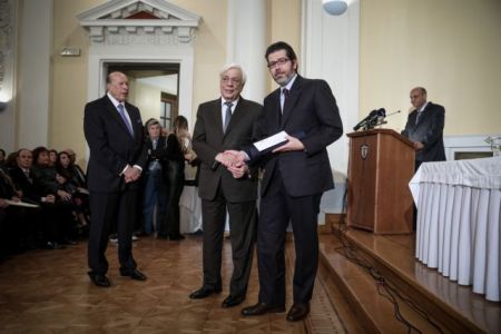 Βραβείο Μπότση στον συντάκτη του Βήματος Αγγ. Αθανασόπουλο