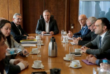 ΥΠΕΣ: Σύσκεψη για την προώθηση ανακύκλωσης αποβλήτων στα νησιά