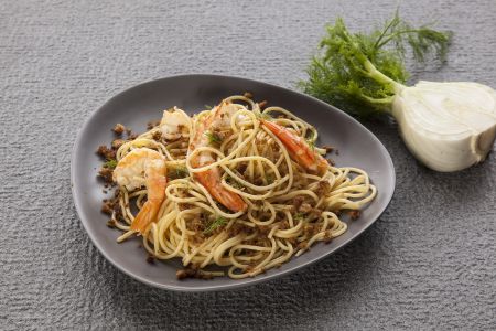 Σπαγγέτι με μαραθόριζα και γαρίδες