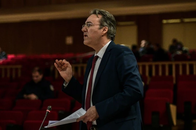 Δίκη Χ.Α: Στη δολοφονία Φύσσα έδρασε ο κόσμος των λύκων και αναδύθηκε αυτός των μελισσών