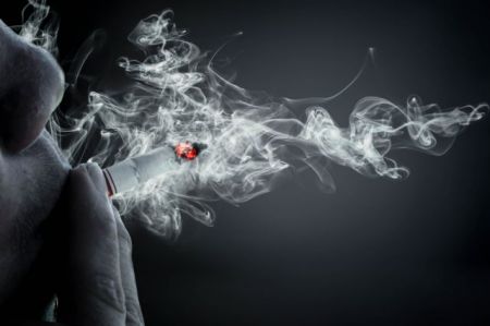 Προσφυγή στο ΣτΕ κατά του αντικαπνιστικού νόμου