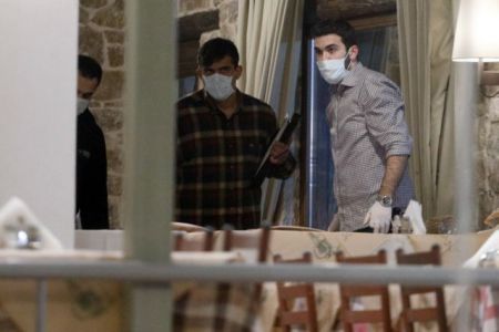 Διπλό φονικό σε ταβέρνα στη Βάρη