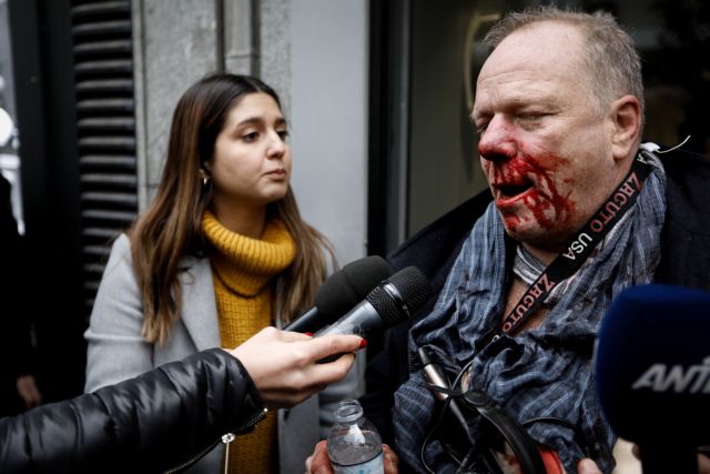 Καταδίκασε την επίθεση ακροδεξιών σε δημοσιογράφο η κυβέρνηση