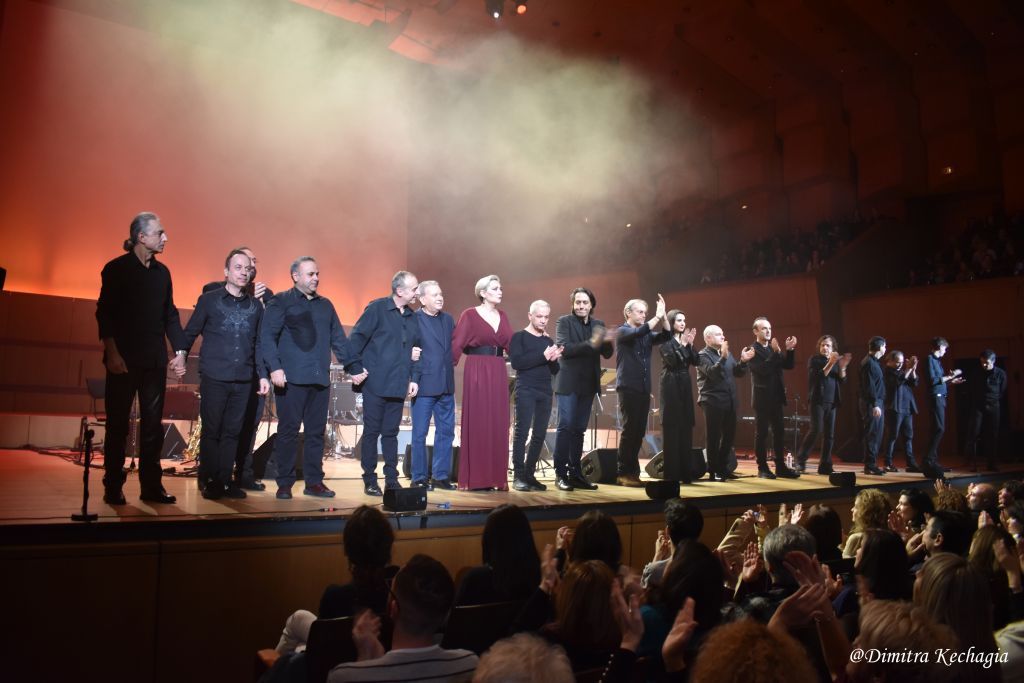 Θάνος Μικρούτσικος: Βαθιά συγκίνηση στο μουσικό αντίο