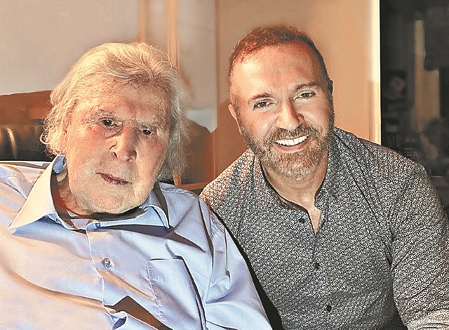 Μίκης Θεοδωράκης: «Το έργο μου έχει δύο όψεις: τον έρωτα και τον αγώνα»