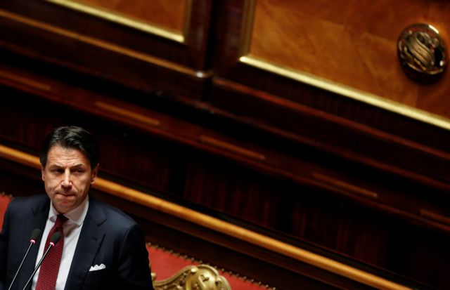 Πολιτικές αναταράξεις στην Ιταλία: Ο Κόντε ακύρωσε το ταξίδι του στο Νταβός