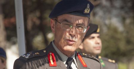 Με πικρία η αποχώρηση του πρώην αρχηγού ΓΕΣ