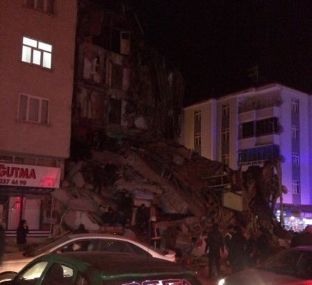 Σφοδρή σεισμική δόνηση στην ανατολική Τουρκία