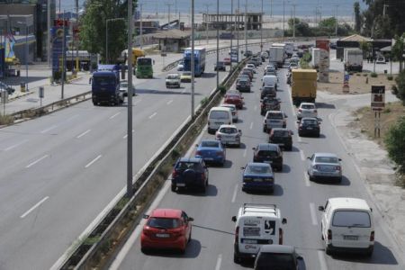 Ενας νεκρός σε τροχαίο στον Σκαραμαγκά