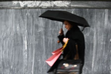 Υποχωρεί το κρύο, έρχονται βροχές και καταγίδες