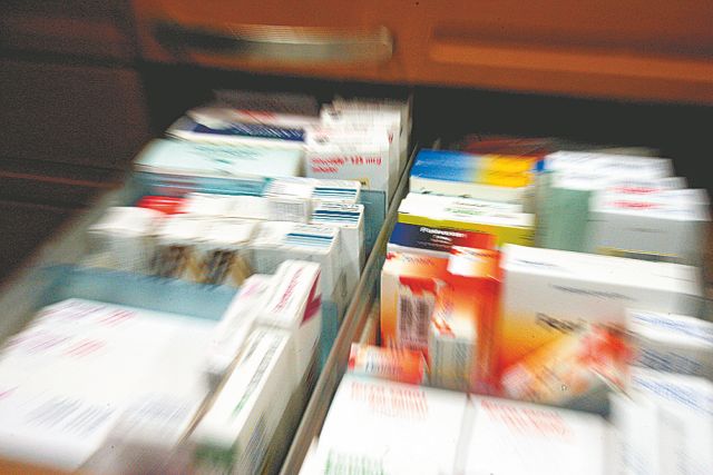 Διάψευση ΕΟΦ στις καταγγελίες περί έλλειψης 400 φαρμάκων