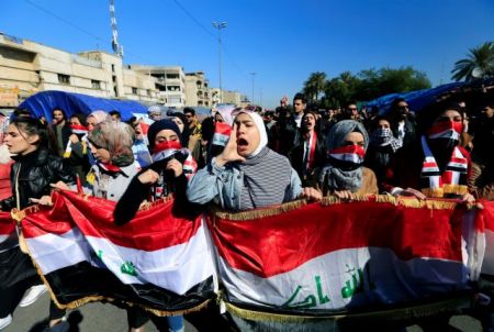 Ιράκ: Εκατοντάδες διαδηλωτές συγκρούστηκαν με δυνάμεις ασφαλείας