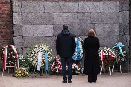 Πρώτη φορά έλληνας πρωθυπουργός στο Αουσβιτς