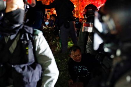 Χονγκ Κονγκ: Διαδηλώσεις ενάντια στην αυξανόμενη ανάμειξη του Πεκίνου