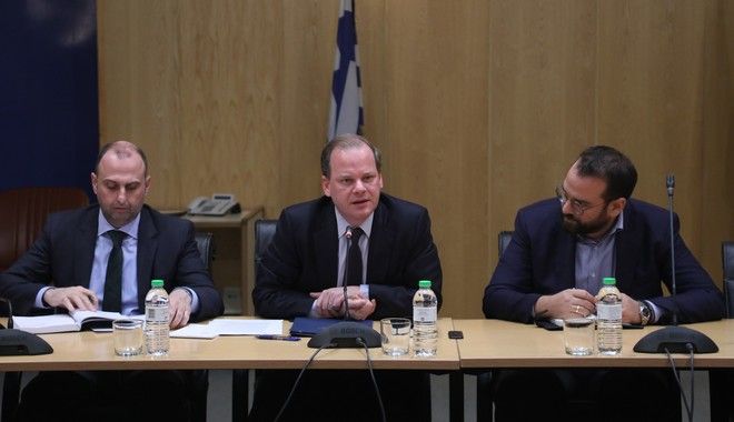 Καραμανλής εναντίον Τσίπρα για το Πάτρα-Πύργος