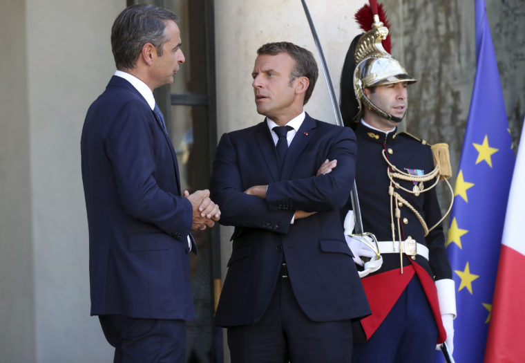 Greece pins high hopes on strategic cooperation with France as Macron, Mitsotakis meet | tovima.gr